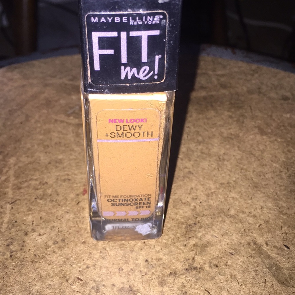 Maybelline Fit me Foundation